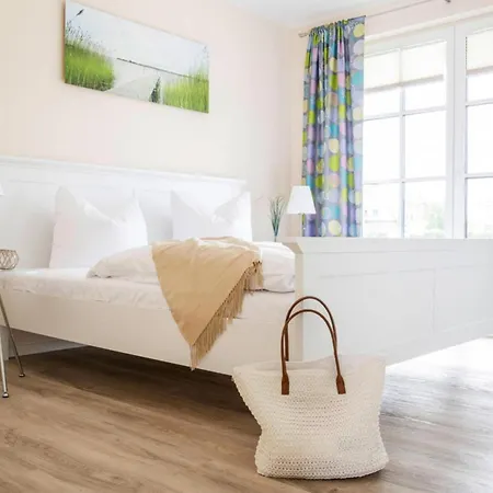 Feriehus House In Bodstedt Near Lagoon And Sauna, Cleaning Included *
