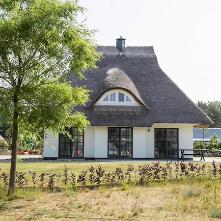 House In Bodstedt Near Lagoon And Sauna, Cleaning Included * Fuhlendorf (Mecklenburg-Vorpommern)